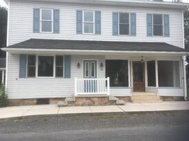 508 N Front St in Liverpool, PA - Building Photo