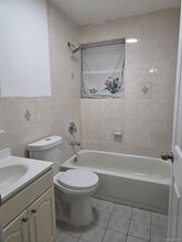 400 Crescent St. in Brooklyn, NY - Building Photo - Building Photo