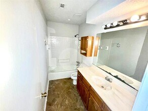 802 N Crockett St in Sherman, TX - Building Photo - Building Photo