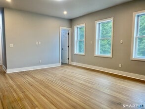 218 Charles St in Waterbury, CT - Building Photo - Building Photo