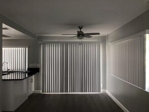 21107 Vía Santiago in Yorba Linda, CA - Foto de edificio - Building Photo