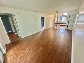 2549 S Oak Ave in Sanford, FL - Building Photo - Building Photo