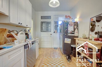 2842 N Whipple St, Unit 3 in Chicago, IL - Foto de edificio - Building Photo