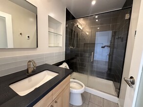 3 Embarcadero W, Unit 343 in Oakland, CA - Building Photo - Building Photo
