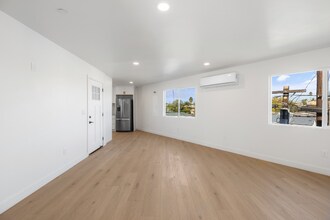 3730 Acacia St in San Diego, CA - Building Photo - Building Photo