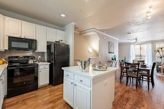 Palazzo Townhomes in Phoenix, AZ - Building Photo - Building Photo