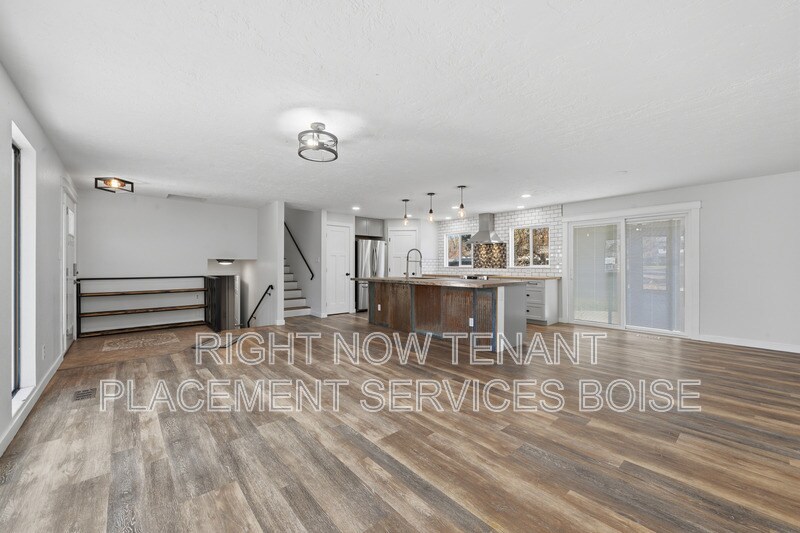 3892 S Pittsfield Way in Boise, ID - Foto de edificio