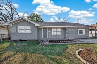 3102 Hays St in Pasadena, TX - Building Photo - Building Photo