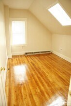 60-62 Bedford St. Unit 62 #2, Unit 62 #2 in Waltham, MA - Building Photo - Building Photo