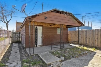 1301 W 71st Pl in Chicago, IL - Building Photo - Building Photo
