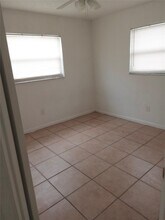 1805 Douglas St S in Lake Worth Beach, FL - Building Photo - Building Photo