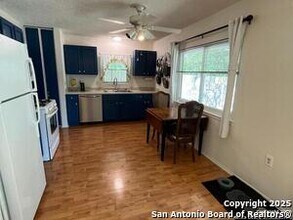 114 Meadow Hill in Converse, TX - Building Photo - Building Photo