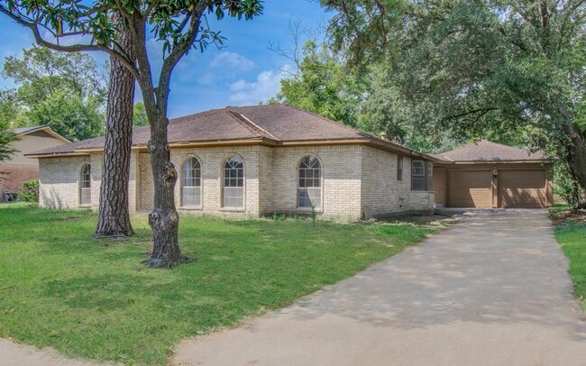 7523 Antoine Dr in Houston, TX - Building Photo - Building Photo