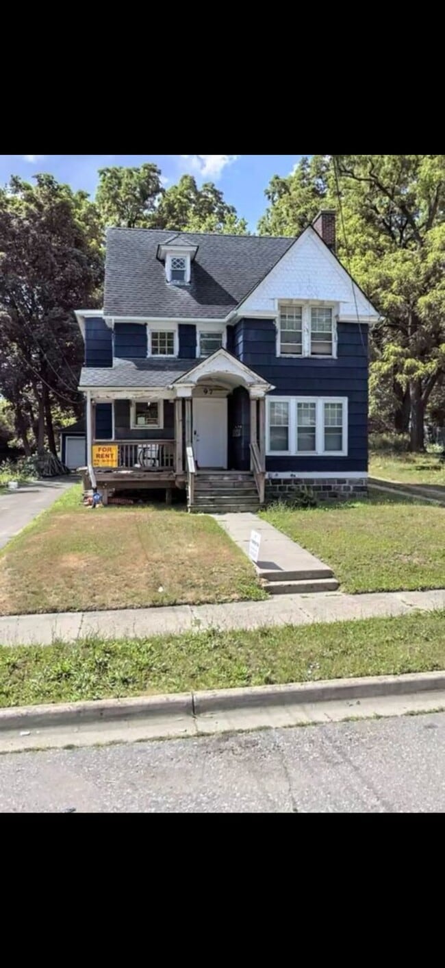 97 Mary Day Ave, Unit 3