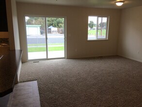 1649 Pheasant St in Moses Lake, WA - Building Photo - Building Photo