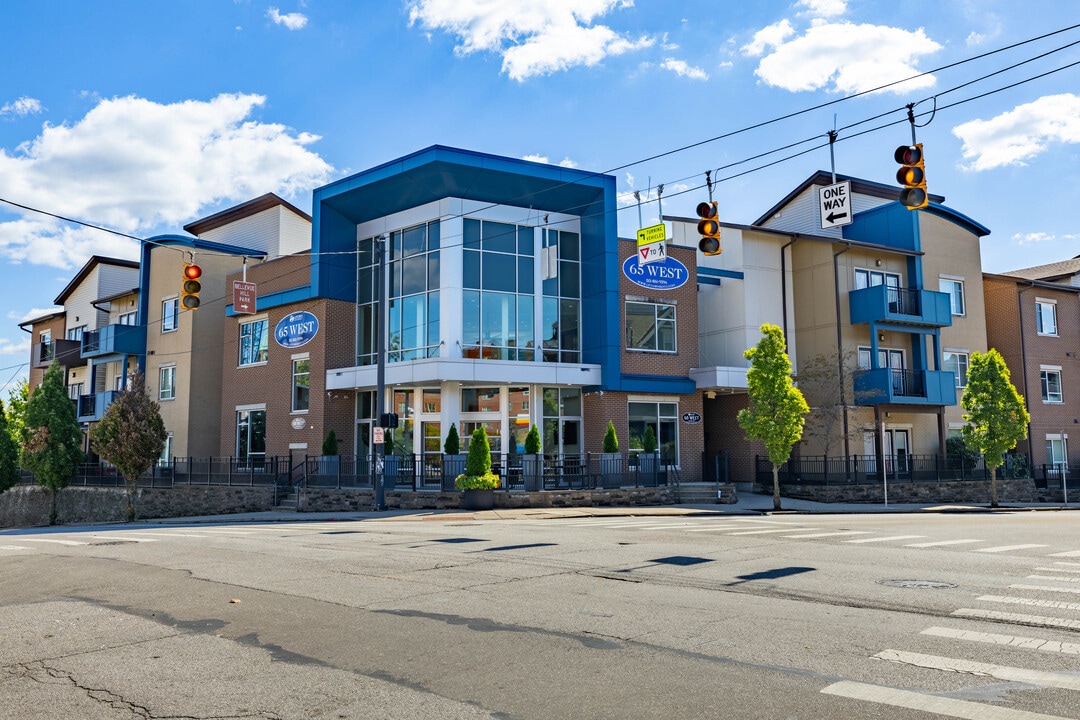 65 West Apartments in Cincinnati, OH - Foto de edificio