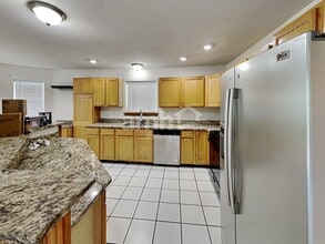 522 N 8th Ct in Brighton, CO - Foto de edificio - Building Photo