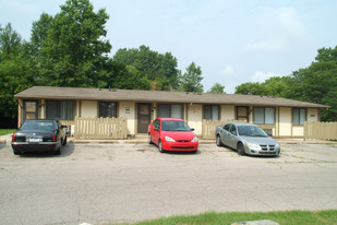 24340-24420 Struin Rd in Brownstown, MI - Foto de edificio - Building Photo