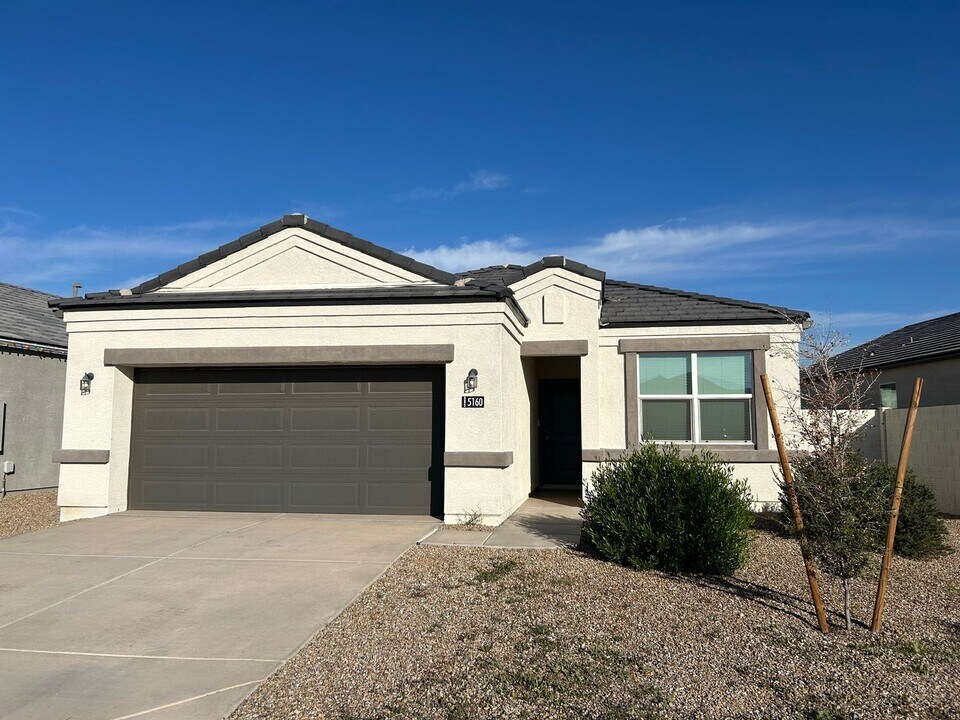 5160 E Emery Rd in San Tan Valley, AZ - Building Photo