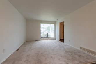 Oak Meadows in Albion, MI - Foto de edificio - Interior Photo