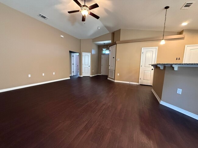 233 Croft Cir in Crestview, FL - Building Photo - Building Photo