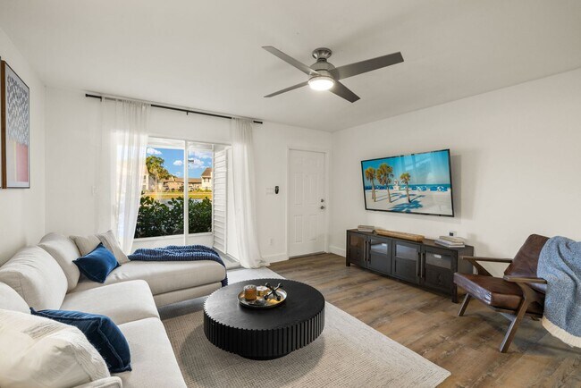 Brantley Pines Apartments in Ft. Myers, FL - Building Photo - Building Photo