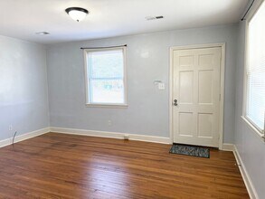 75 34th St Ct NW in Hickory, NC - Building Photo - Building Photo