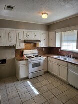 200 W 33rd Ave in Pine Bluff, AR - Building Photo