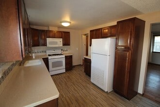 4906 W Francis Ave in Spokane, WA - Building Photo - Building Photo