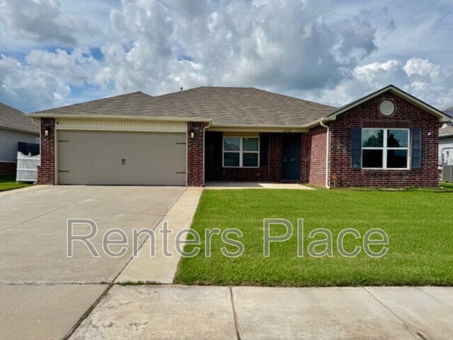 property at 1228 E Toledo St
