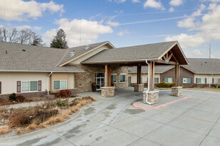 The Sheltering Tree in Omaha, NE - Building Photo