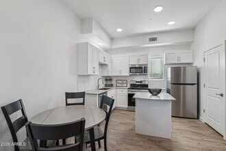 3021 W Williams Dr in Phoenix, AZ - Building Photo - Building Photo