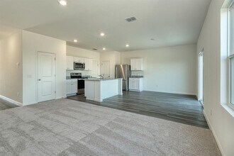 1004 Sika Cv in Hutto, TX - Building Photo - Building Photo