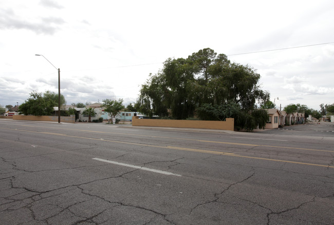 La Posada Trailer Park in Casa Grande, AZ - Building Photo - Building Photo