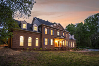 2238 Lakeview Ter in Burlington, NC - Building Photo - Building Photo