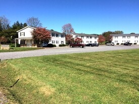 428 Tipton Rd in Tyrone, PA - Building Photo