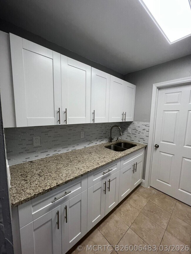 property at 3265 E Palm Dr