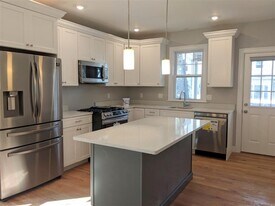 16 Bowen Ave, Unit 1 in Medford, MA - Building Photo