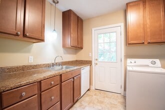 928 E Glenn Ave in Auburn, AL - Building Photo - Building Photo