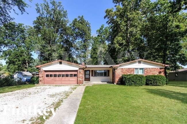 property at 2414 E Dudley Ave
