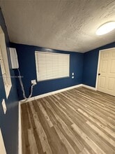 1221 N 58th Ave in Hollywood, FL - Building Photo - Building Photo