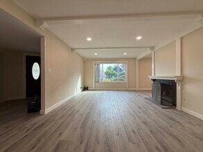 5343 Lemp Ave in North Hollywood, CA - Building Photo - Building Photo