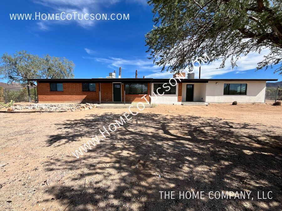 6060 N Van Ark Rd in Tucson, AZ - Building Photo