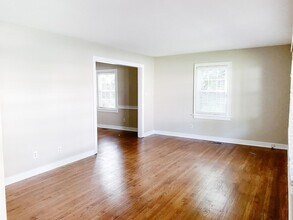 333 Northfield Dr in Raleigh, NC - Foto de edificio - Building Photo
