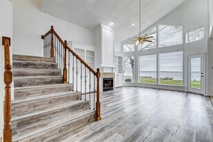 14527 Clipper Cir Dr in Willis, TX - Building Photo