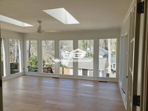 4325 Sprucebough Dr in Marietta, GA - Foto de edificio - Building Photo