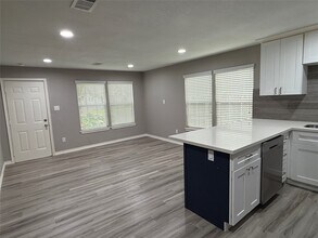 5006 Terry St in Houston, TX - Building Photo - Building Photo