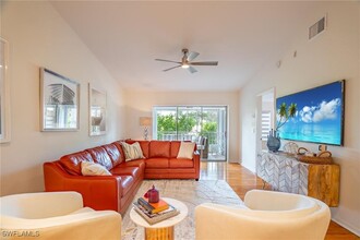 815 Gulf Pavillion Dr in Naples, FL - Building Photo - Building Photo
