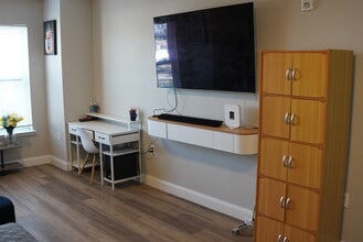 500 S Center St, Unit 1 bedroom Downtown Newark in Orange, NJ - Foto de edificio - Building Photo