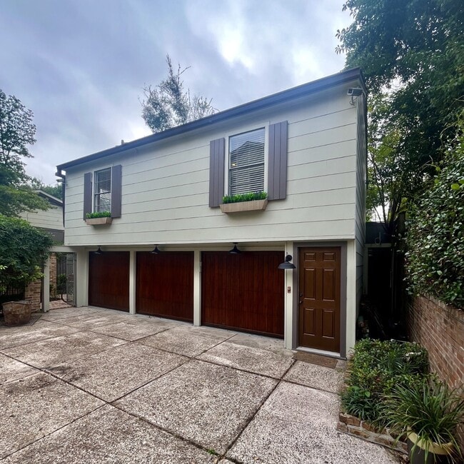 property at 2015 South Blvd